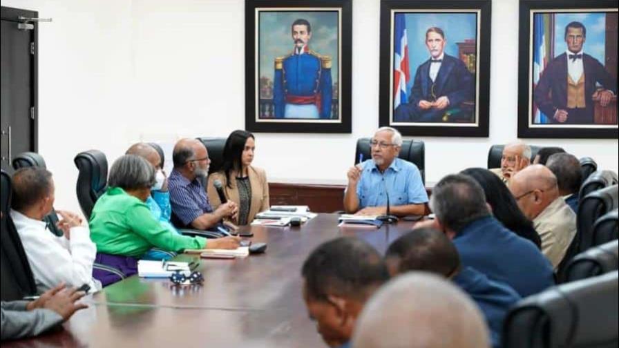 Ministro de Educación se reunirá este jueves con la ADP