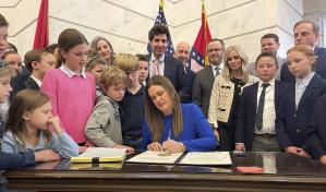 Legisladores estatales de EE.UU. quieren que los menores cubran empleos vacantes