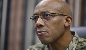 Biden nominará a general de la Fuerza Aérea como el jefe del Estado Mayor de EE.UU.