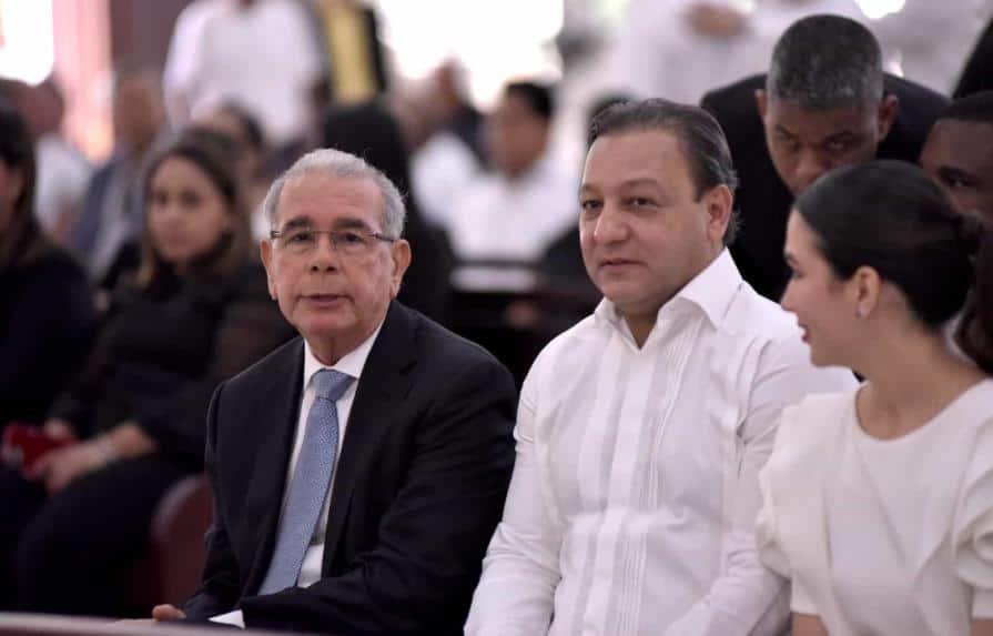 Promueven a Danilo Medina como jefe de campaña de Abel Martínez