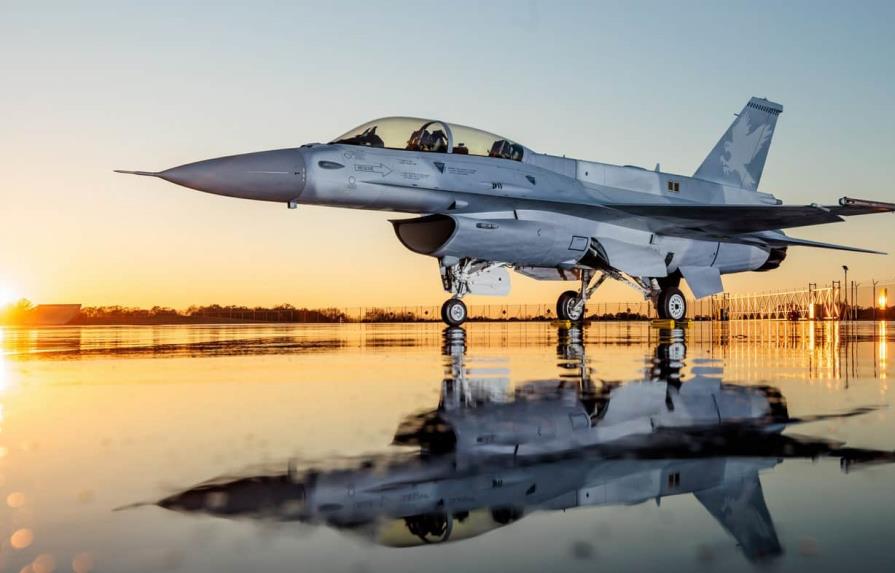 EEUU, Dinamarca y Países Bajos diseñarán el plan de entrenamiento en F-16 para Ucrania
