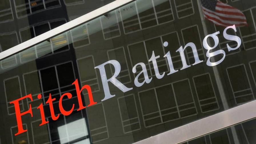 Fitch pone en observación negativa la deuda de EE.UU. por falta de acuerdo político