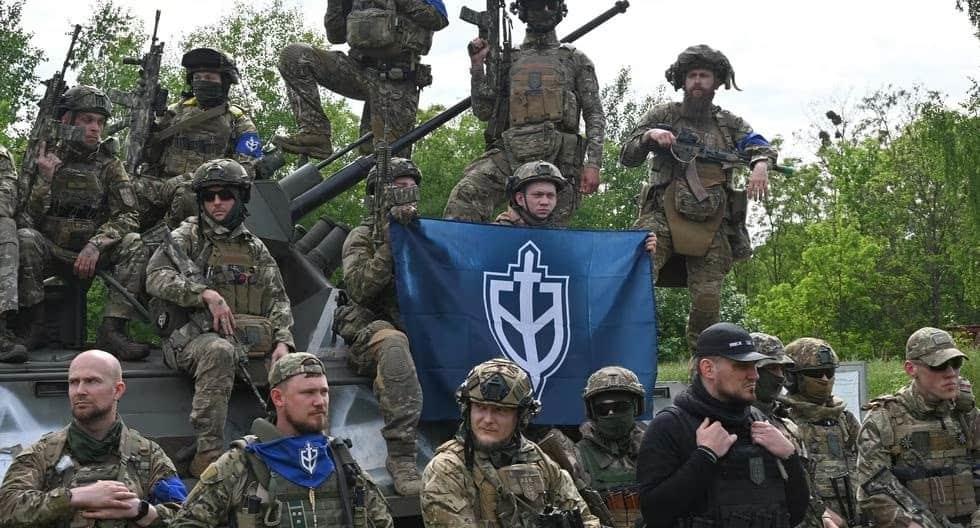 ¿Quiénes son los grupos paramilitares rusos que combaten contra Putin desde Ucrania?
