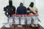 Incautan 32 paquetes de cocaína encaletados en una yipeta en Barahona