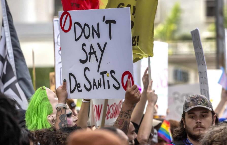 Indocumentados de Florida temen que inmigración sea piedra angular de campaña de DeSantis