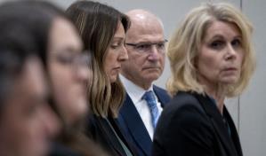 Penalizan a una doctora que ayudó a abortar a una niña violada en EE.UU.