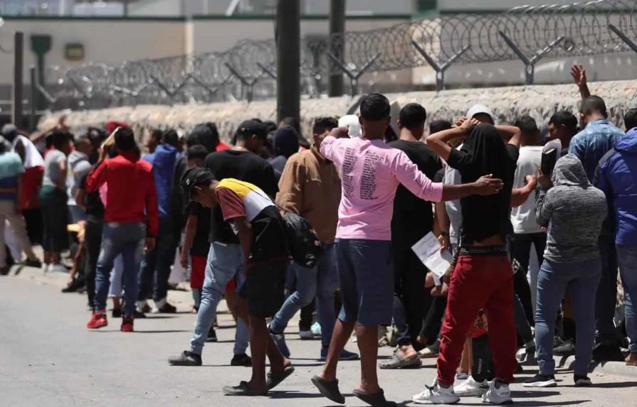 Aumenta la llegada de migrantes a la mexicana Tijuana y EE.UU. los recibe a cuentagotas