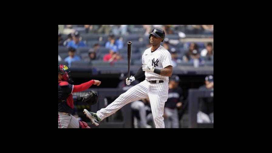 Yanquis dan de baja oficialmente a Aaron Hicks; le quedaban dos años de contrato