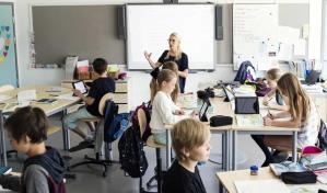 Las escuelas suecas dan marcha atrás en el uso de pantallas y vuelven a los libros de texto