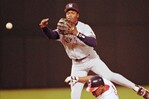 Lesión Tony Fernández en 1995 abrió las puertas a Derek Jeter Lesión Tony Fernández en 1995 abrió las puertas a Derek Jeter