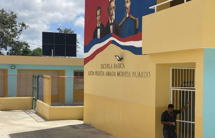 Gobierno inaugura escuela primaria Felicia Moreta Fajardo en el sector Los Guaricanos