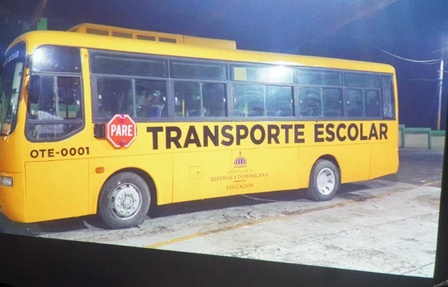 Ponen en funcionamiento transporte escolar público en varios sectores de Santo Domingo Norte