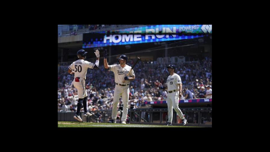 Castro pega 2 de los 4 jonrones de los Mellizos, que vencen a Toronto