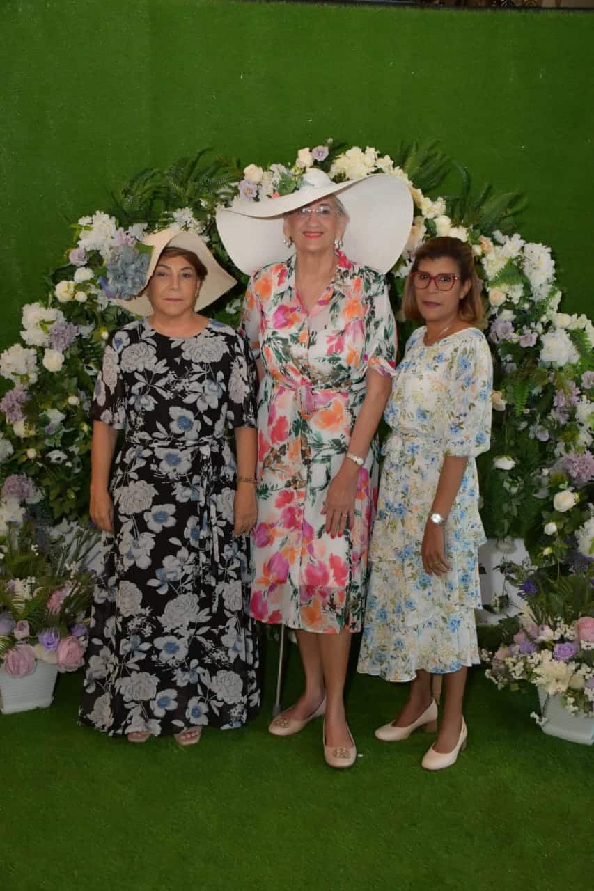Joanne Taveras, Haydée Benoit y Rita Hernández.