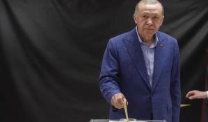 Oposición denuncia uso de papeletas preselladas y golpizas en segunda vuelta presidencial en Turquía