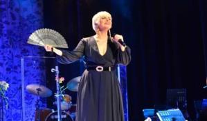 Pasión Vega: derroche de histrionismo, amor y poesía en el Teatro Cibao