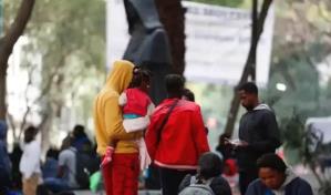 Migrantes latinos se manifiestan contra la nueva ley de inmgración de Florida