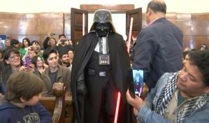 Darth Vader condenado: Chile abre sus tribunales con curioso juicio educativo