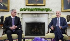 La Casa Blanca y los republicanos trabajan a contrarreloj para aprobar la ley sobre deuda
