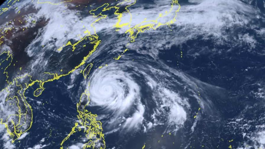 Filipinas se prepara para el embate del tifón Mawar