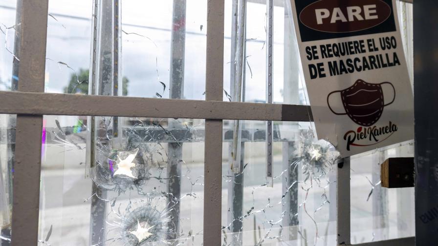 Tiroteo entre grupos delictivos deja dos muertos y 13 heridos en Puerto Rico