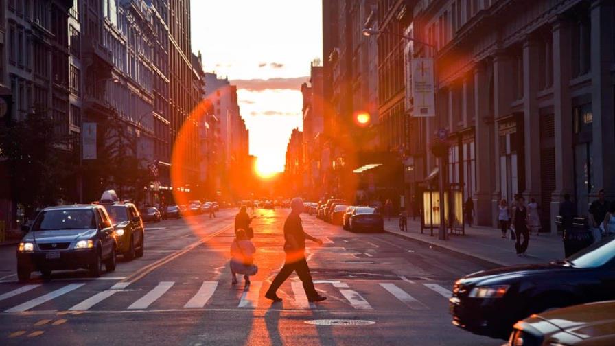 El Manhattanhenge regala a Nueva York su mejor puesta de sol del año El Manhattanhenge regala a Nueva York su mejor puesta de sol del año