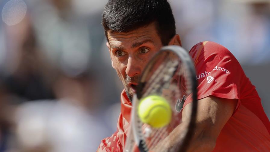 Djokovic se impone a Kovacevic, debutante al que inspiró para ser tenista Djokovic se impone a Kovacevic, debutante al que inspiró para ser tenista