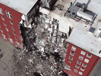 Buscan sobrevivientes tras el colapso de edificio en Iowa