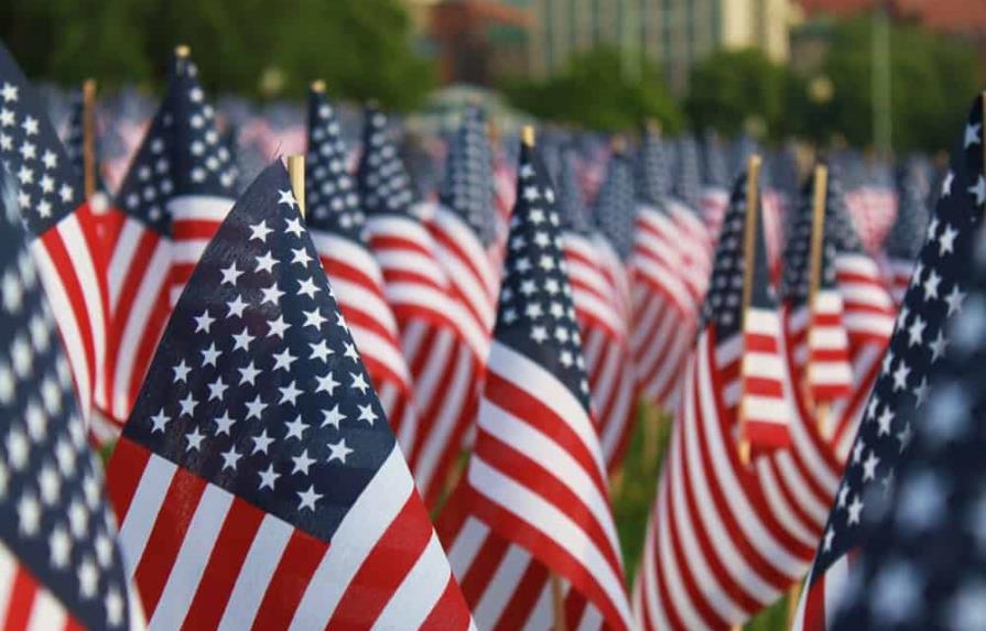 Biden conmemora el Día de los Caídos casi dos años después de terminar la guerra más larga de Estados Unidos