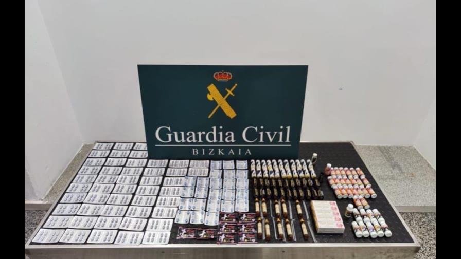 Intervienen cerca de 500 pastillas y 97 ampollas potenciadoras sexuales a un dominicano en Bilbao Intervienen cerca de 500 pastillas y 97 ampollas potenciadoras sexuales a un dominicano en Bilbao