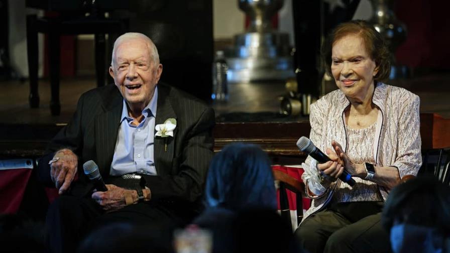 Jimmy Carter y su esposa están en el último capítulo de sus vidas, pero siguen tomados de la mano