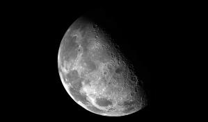 Rusia vuelve a aplazar lanzamiento de misión espacial para explorar el polo sur de la Luna