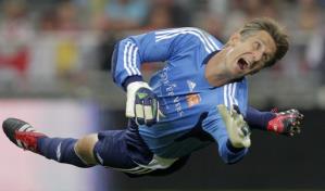 Van der Sar renuncia como director deportivo de Ajax