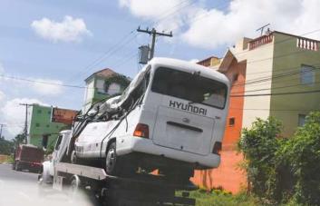 Siete estudiantes en estado delicado tras accidente en Hato Mayor