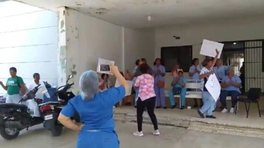 Enfermeras de El Seibo realizan paro de labores en demanda de mejoras Enfermeras de El Seibo realizan paro de labores en demanda de mejoras