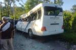 ¡Tragedia! Al menos dos muertos y varios heridos tras choque entre autobús escolar y patana en Hato Mayor