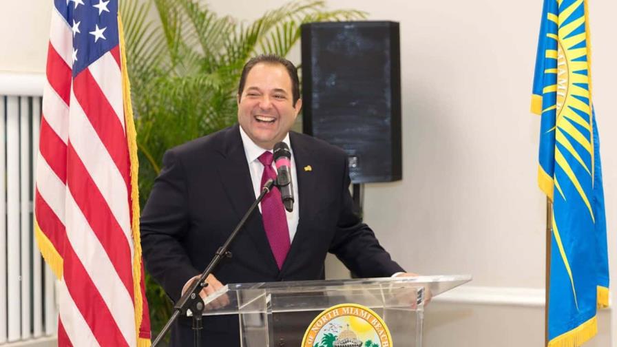 Alcalde de Florida detenido por mentir sobre su lugar de residencia Alcalde de Florida detenido por mentir sobre su lugar de residencia