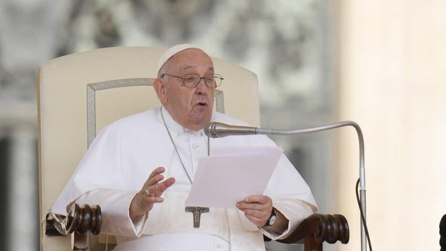 El papa pide a los políticos católicos abordar la migración con fraternidad