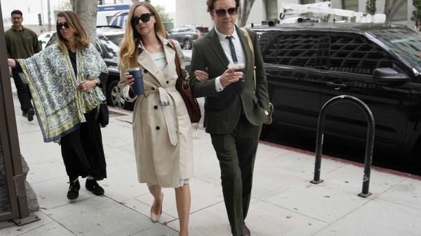 Esposa del actor Danny Masterson le pide el divorcio tras condena por violación