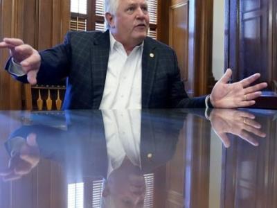 Gobernador de Texas designa a fiscal general interino