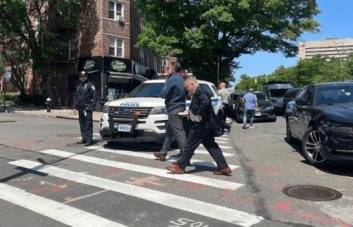 Un hombre de 65 años mata a tiros a un ladrón en una calle de Queens en Nueva York