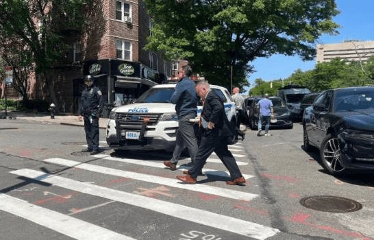 Un hombre de 65 años mata a tiros a un ladrón en una calle de Queens en Nueva York