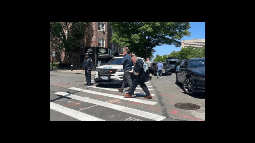 Un hombre de 65 años mata a tiros a un ladrón en una calle de Queens en Nueva York