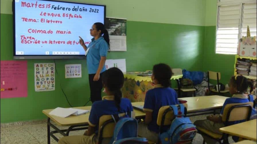 Clases en escuelas públicas terminan el 23 de junio, anuncia el Minerd