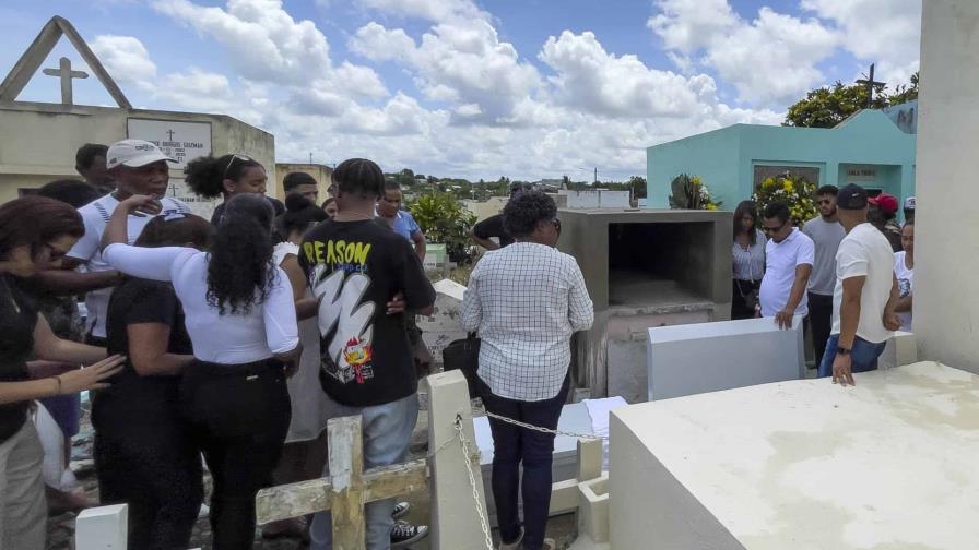 Familiares de mujer fallecida deploran desinterés en clínicas y hospitales ante pacientes de escasos recursos Familiares de mujer fallecida deploran desinterés en clínicas y hospitales ante pacientes de escasos recursos