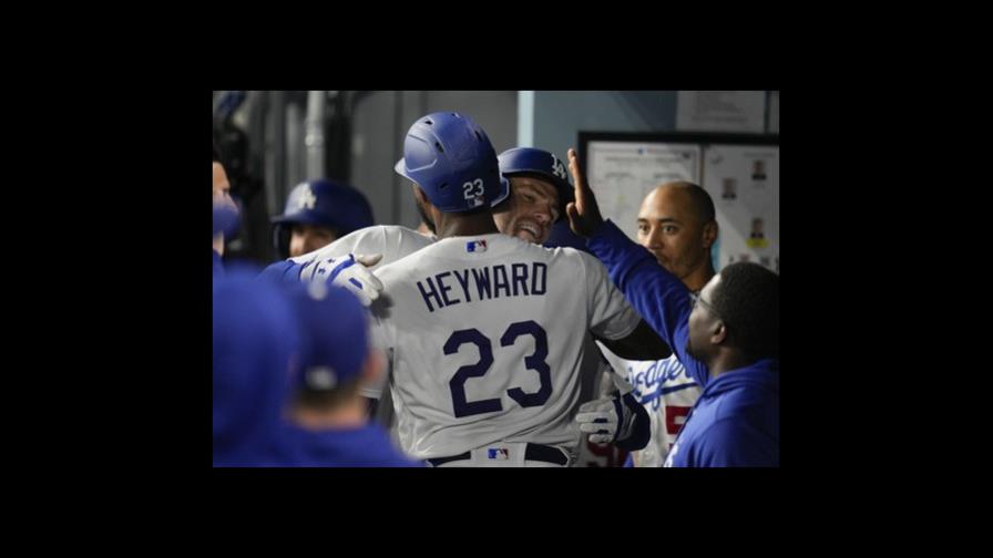 Freeman extiende su racha de hits en victoria de Dodgers sobre Nacionales