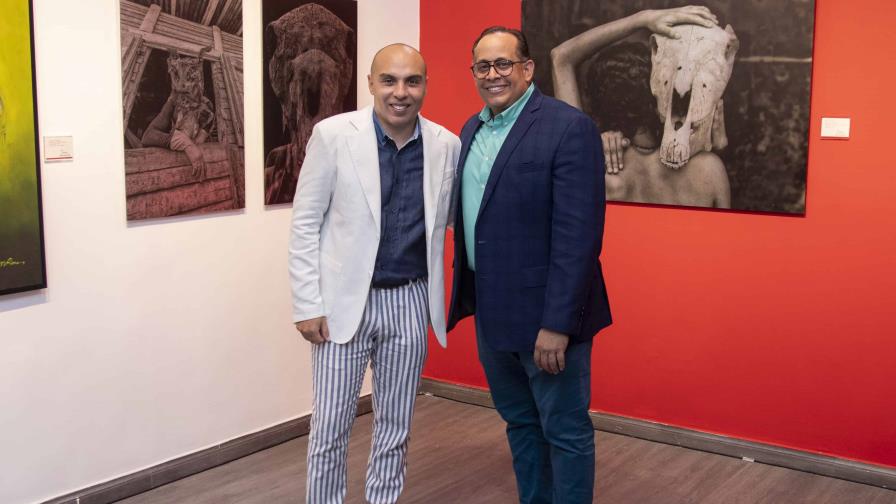 “Seres y fantasías”, la exposición que conjuga el talento de Omar Molina y Kelvin Naar “Seres y fantasías”, la exposición que conjuga el talento de Omar Molina y Kelvin Naar