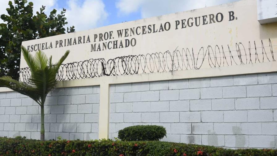 Escuela Wenceslao Peguero Manchado no imparte docencia en solidaridad con víctimas del accidente en Hato Mayor Escuela Wenceslao Peguero Manchado no imparte docencia en solidaridad con víctimas del accidente en Hato Mayor