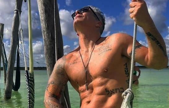 Actor Fernando Carrillo y su desnudo integral en Instagram, a los 57 años