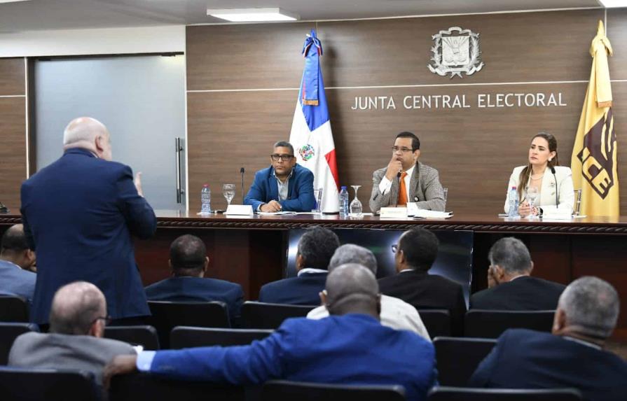 JCE se reúne con partidos para socializar la resolución de las reservas de candidaturas
